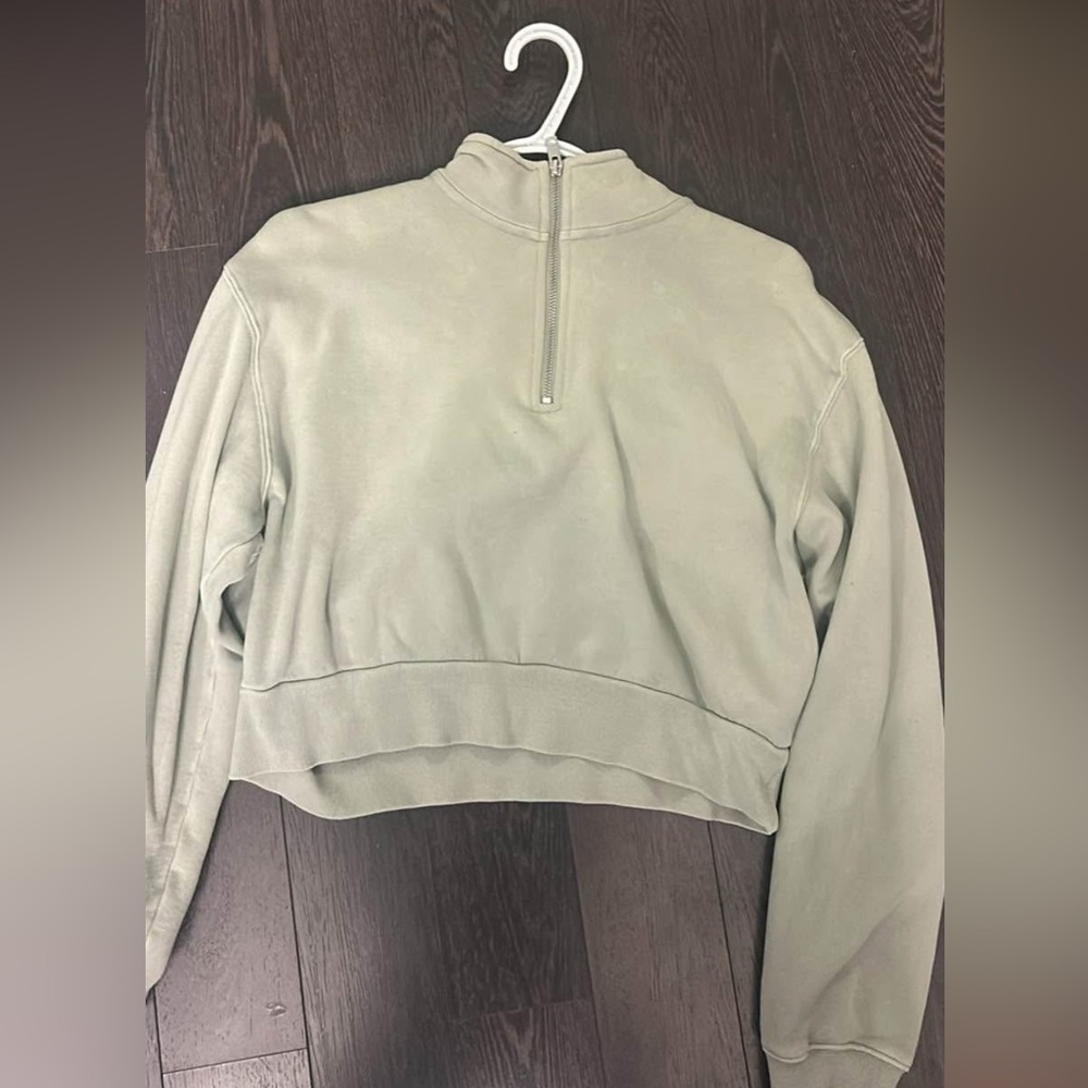 Aritzia TNA Quarter Zip Sweatshirt Sage Green